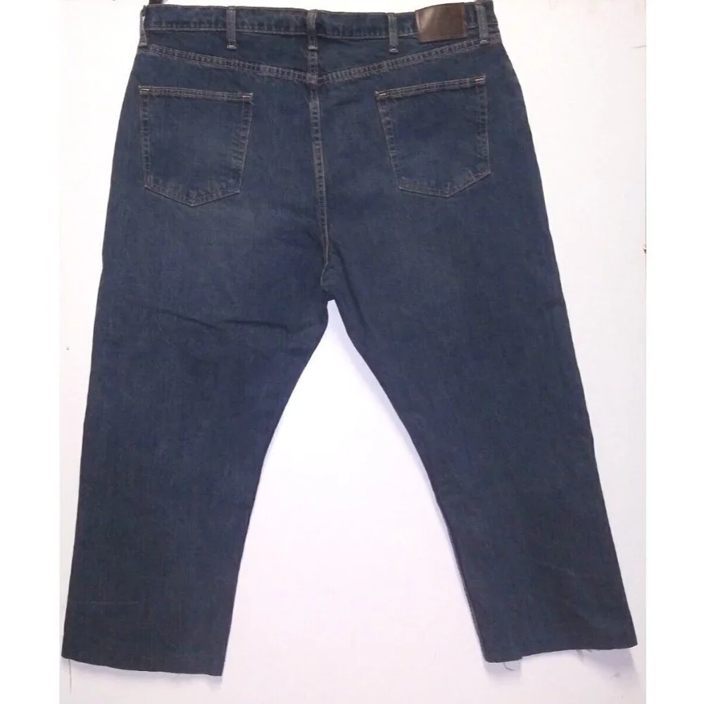 Magellan Outdoors Men's Jeans 42x26 Cotton straight blue thick denim dark wash
